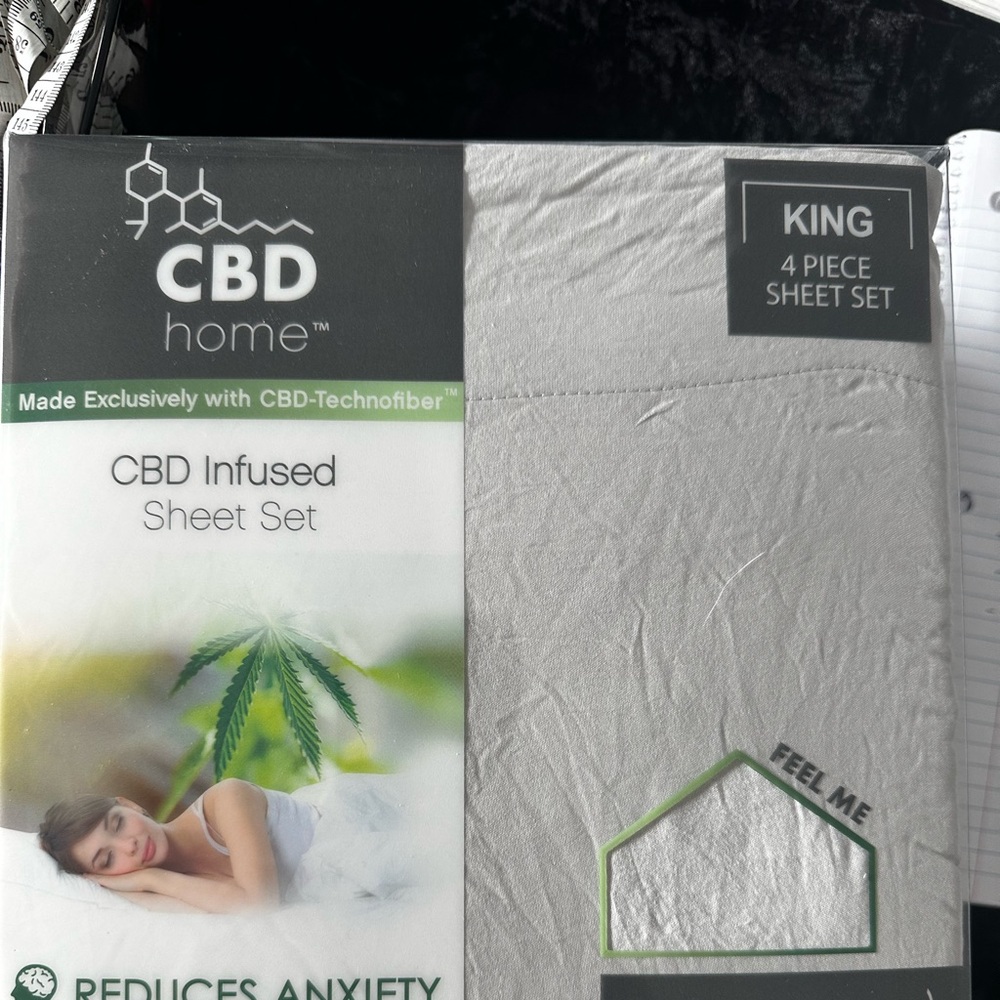 CBD INFUSED SHEET SET                        King 4 Piece Set
Light Gray